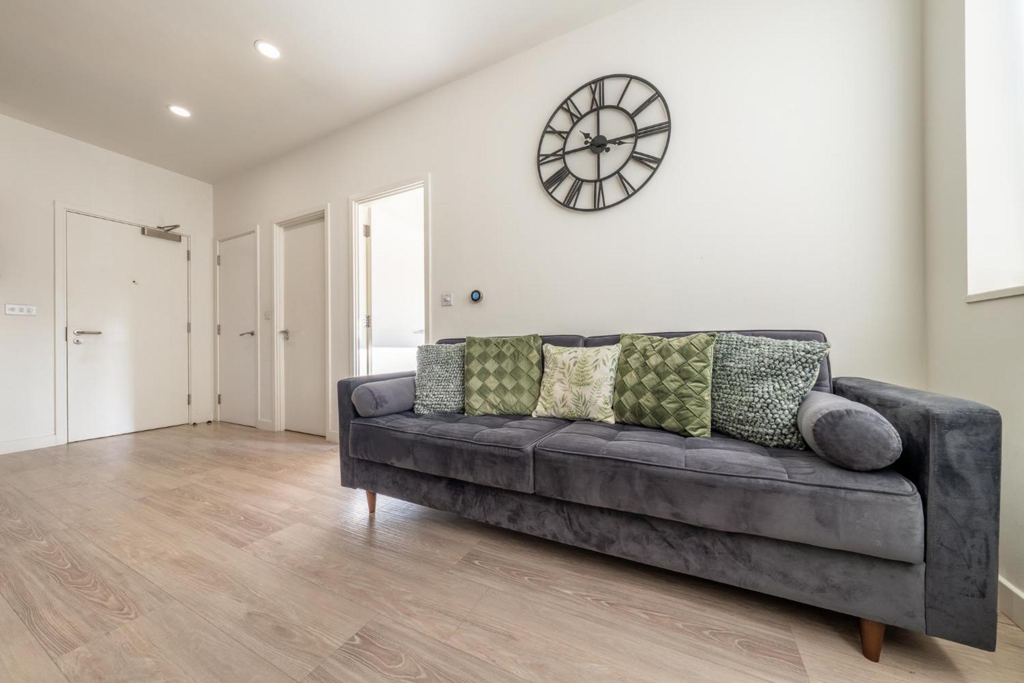 Luxury 1 Bedroom Serviced Apartment With Roof Terrace & Gym Stevenage Esterno foto
