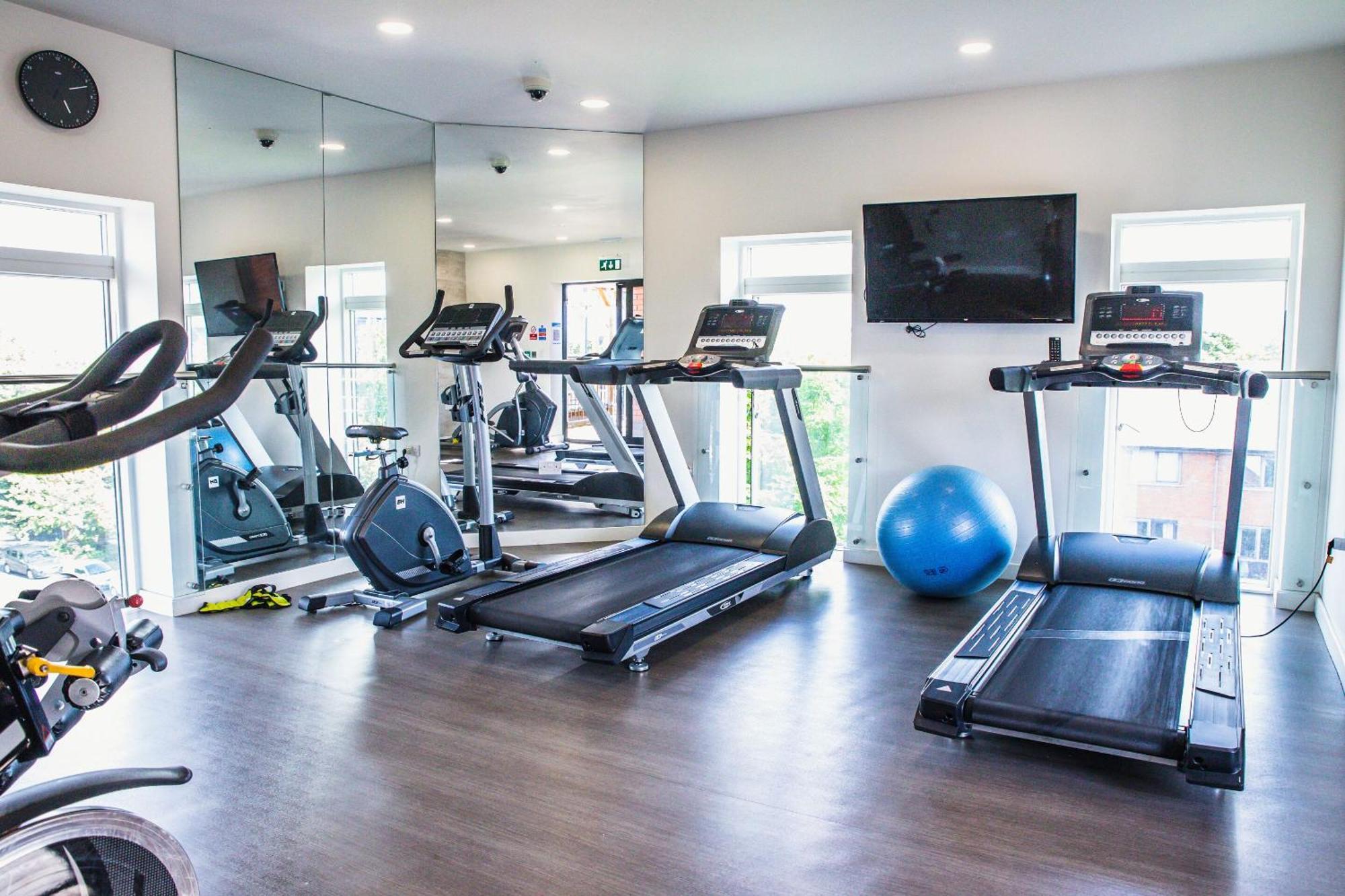 Luxury 1 Bedroom Serviced Apartment With Roof Terrace & Gym Stevenage Esterno foto