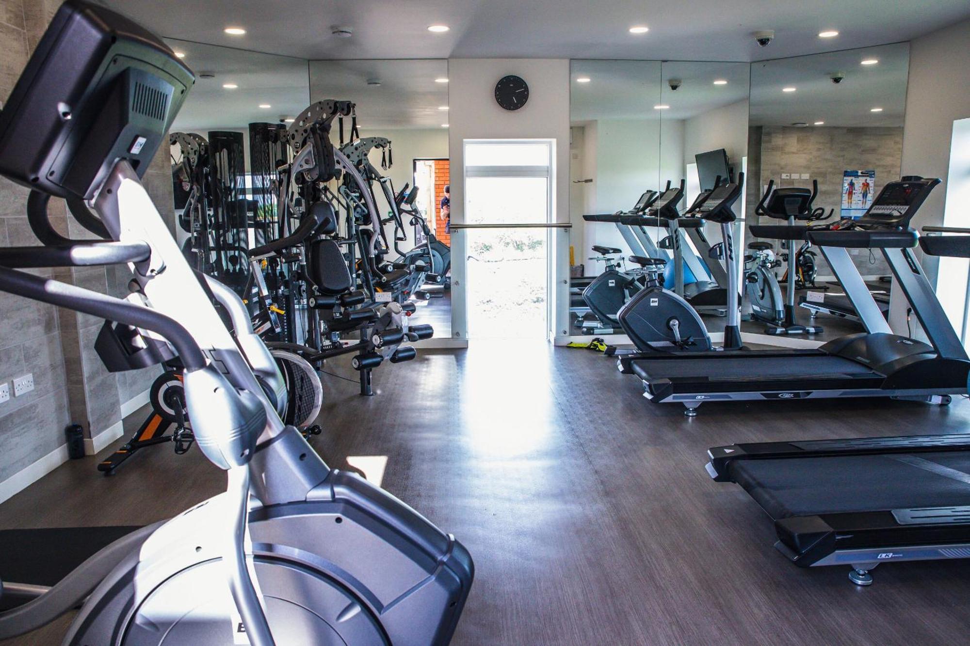 Luxury 1 Bedroom Serviced Apartment With Roof Terrace & Gym Stevenage Esterno foto