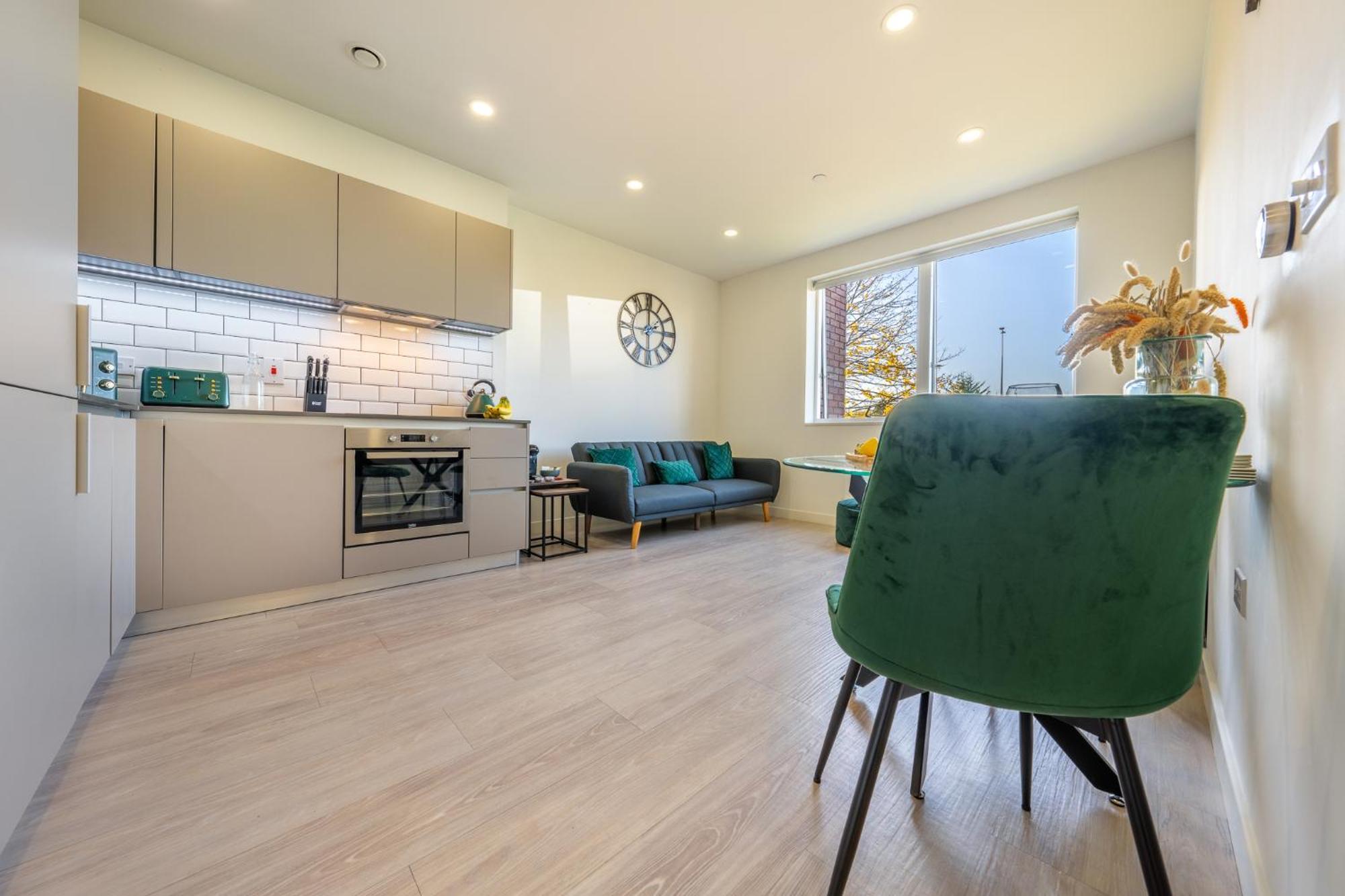 Luxury 1 Bedroom Serviced Apartment With Roof Terrace & Gym Stevenage Esterno foto