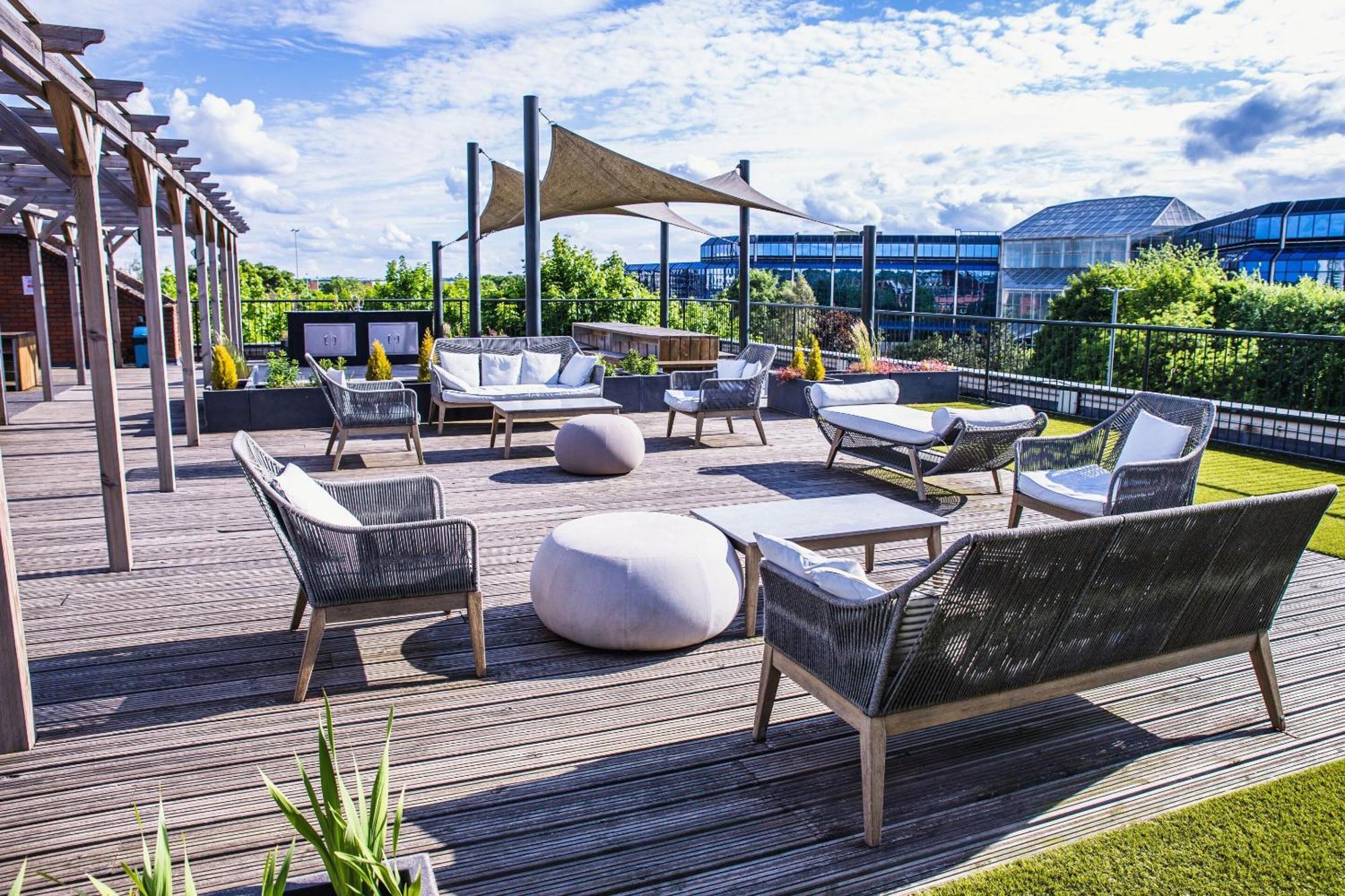 Luxury 1 Bedroom Serviced Apartment With Roof Terrace & Gym Stevenage Esterno foto