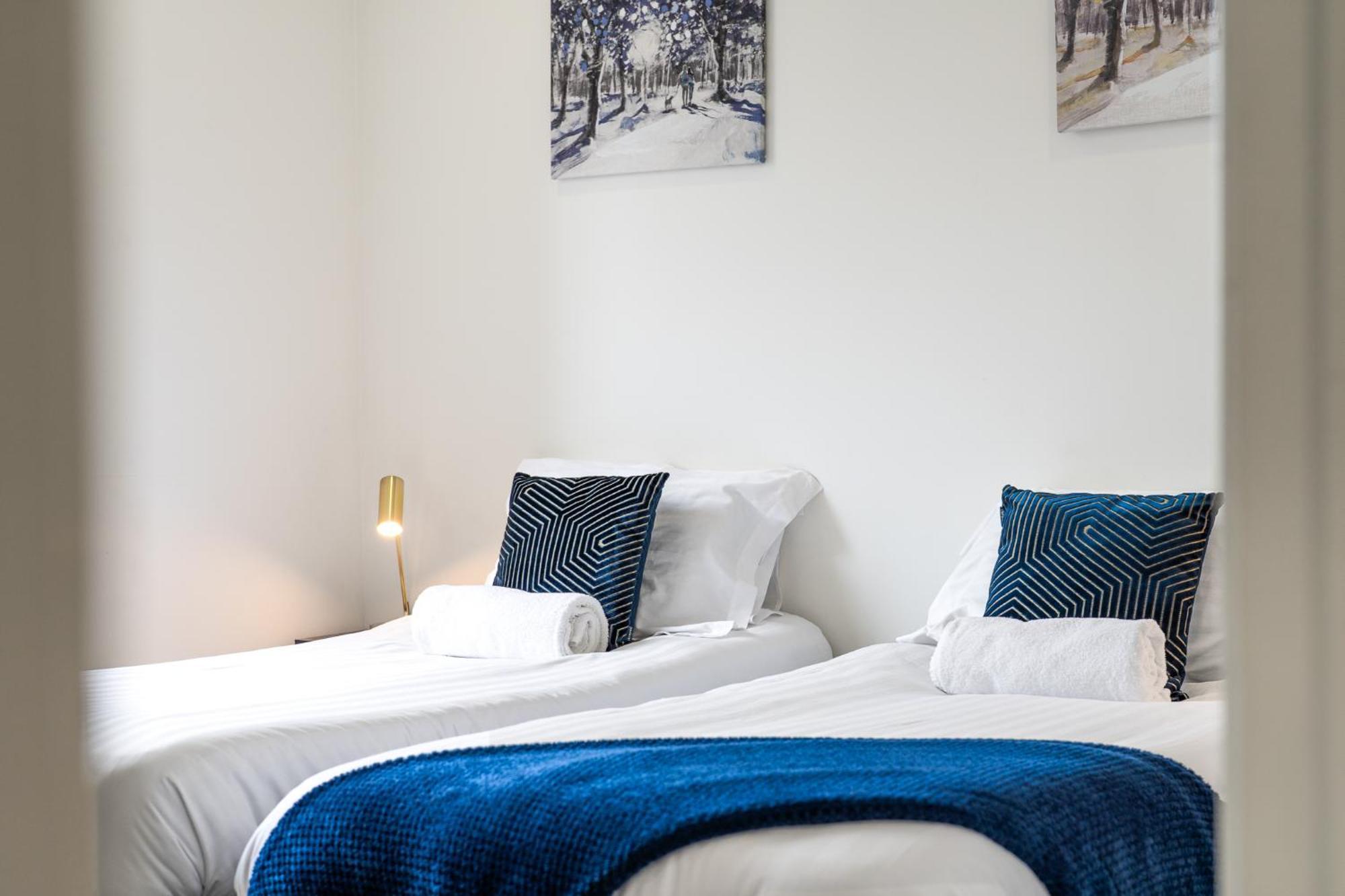 Luxury 1 Bedroom Serviced Apartment With Roof Terrace & Gym Stevenage Esterno foto