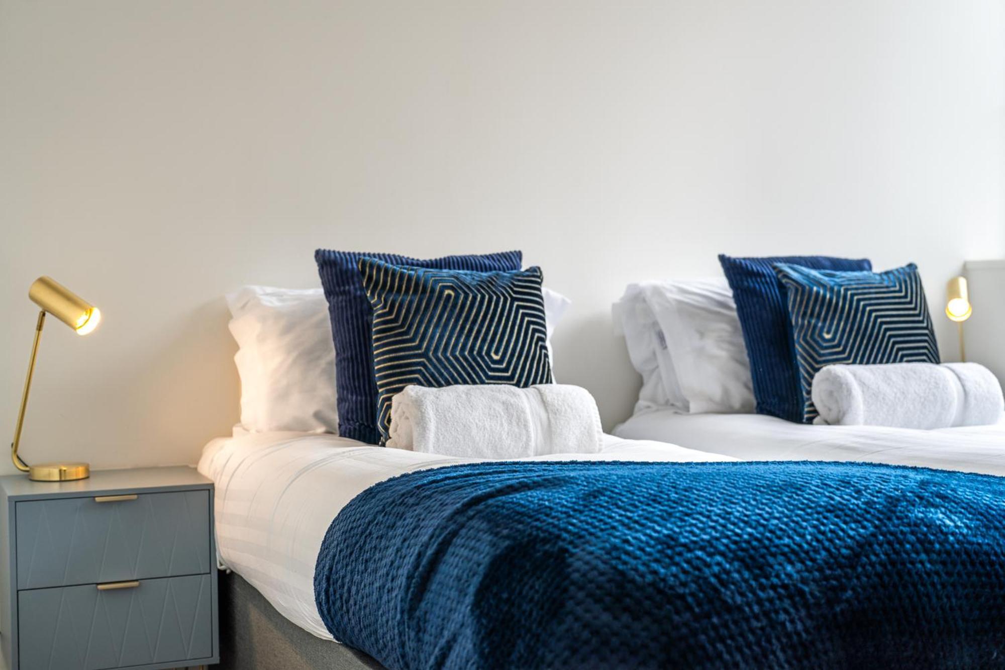 Luxury 1 Bedroom Serviced Apartment With Roof Terrace & Gym Stevenage Esterno foto
