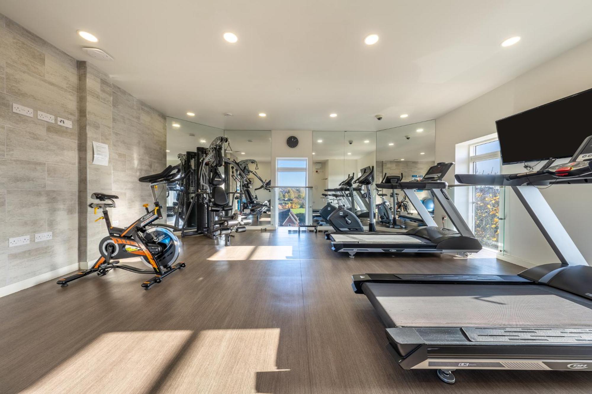 Luxury 1 Bedroom Serviced Apartment With Roof Terrace & Gym Stevenage Esterno foto